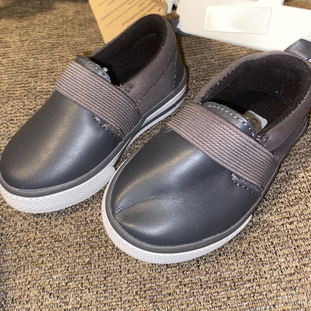 SOLD NEW Grey Crazy 8 Slide On Shoes Sz 4C
